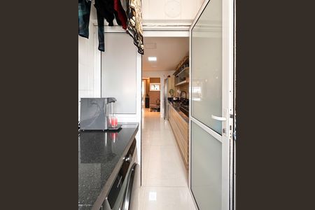 Apartamento à venda com 153m², 4 quartos e 2 vagas Apartamento à venda com 153m², 4 quartos e 2 vagasÁrea de Serviço