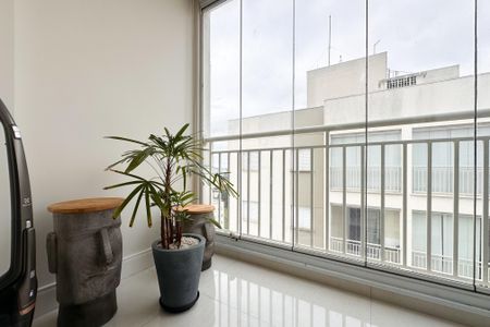 Apartamento à venda com 153m², 4 quartos e 2 vagas Apartamento à venda com 153m², 4 quartos e 2 vagasSacada do Escritório