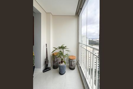 Apartamento à venda com 153m², 4 quartos e 2 vagas Apartamento à venda com 153m², 4 quartos e 2 vagasSacada do Escritório