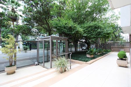Apartamento para alugar com 105m², 2 quartos e sem vaga Apartamento para alugar com 105m², 2 quartos e sem vagaEntrada