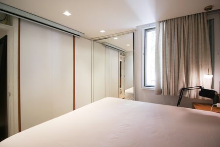 Suíte  de apartamento para alugar com 2 quartos, 105m² em Itaim Bibi, São Paulo