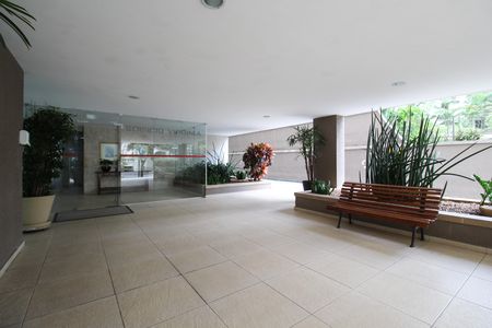 Apartamento para alugar com 105m², 2 quartos e sem vaga Apartamento para alugar com 105m², 2 quartos e sem vagaEntrada