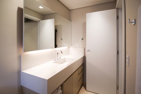 Apartamento para alugar com 105m², 2 quartos e sem vaga Apartamento para alugar com 105m², 2 quartos e sem vagaBanheiro da Suíte