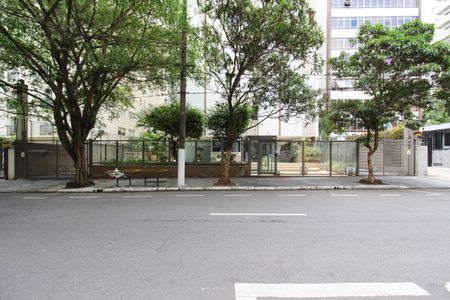 Apartamento para alugar com 105m², 2 quartos e sem vaga Apartamento para alugar com 105m², 2 quartos e sem vagaFachada