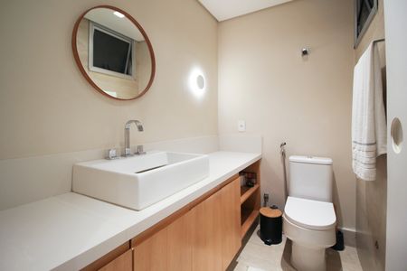 Apartamento para alugar com 105m², 2 quartos e sem vaga Apartamento para alugar com 105m², 2 quartos e sem vagaBanheiro social