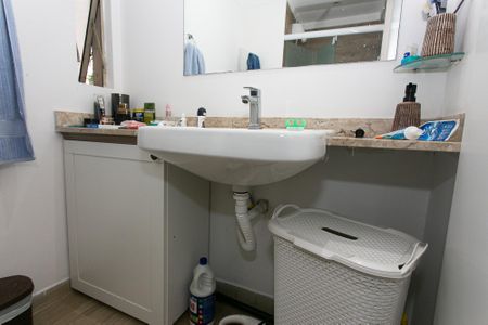 Apartamento à venda com 62m², 3 quartos e 1 vaga Apartamento à venda com 62m², 3 quartos e 1 vagaBanheiro
