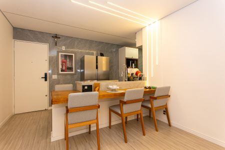 Apartamento à venda com 62m², 3 quartos e 1 vaga Apartamento à venda com 62m², 3 quartos e 1 vagaSala