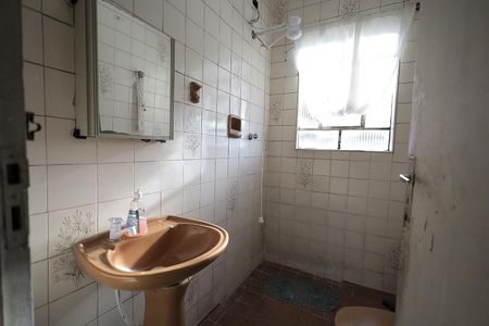 Casa à venda com 88m², 3 quartos e 1 vagaBanheiro