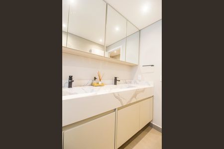 Apartamento à venda com 119m², 3 quartos e 2 vagasBanheiro da Suíte