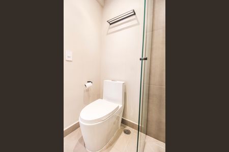 Banheiro da Suíte de apartamento à venda com 3 quartos, 119m² em Centro Comercial Jubran, Barueri