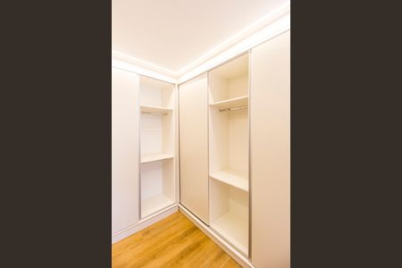 Apartamento à venda com 119m², 3 quartos e 2 vagasCloset da suíte 