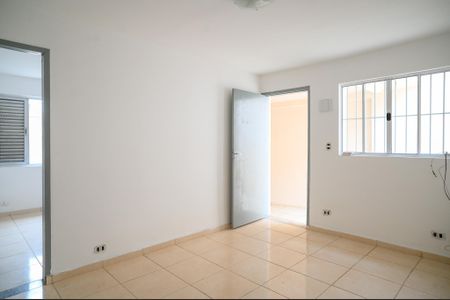 Sala 1 de casa para alugar com 3 quartos, 160m² em Vila Santo Estefano, São Paulo