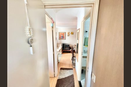 Apartamento à venda com 78m², 2 quartos e 1 vagaCorredor