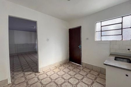 Cozinha de casa de condomínio para alugar com 1 quarto, 30m² em Vila Moraes, São Paulo