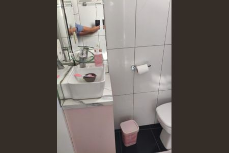 Casa à venda com 150m², 2 quartos e 2 vagas Casa à venda com 150m², 2 quartos e 2 vagasBanheiro