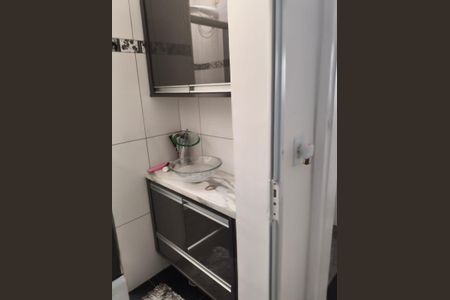 Casa à venda com 150m², 2 quartos e 2 vagas Casa à venda com 150m², 2 quartos e 2 vagasBanheiro