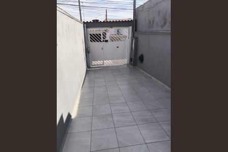 Casa à venda com 150m², 2 quartos e 2 vagas Casa à venda com 150m², 2 quartos e 2 vagasÁrea externa