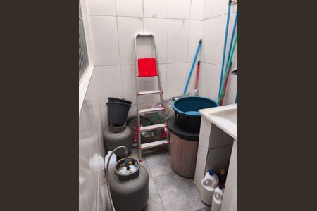 Casa à venda com 150m², 2 quartos e 2 vagas Casa à venda com 150m², 2 quartos e 2 vagasÁrea de serviço
