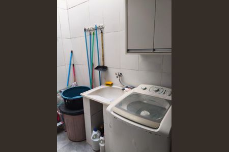 Casa à venda com 150m², 2 quartos e 2 vagas Casa à venda com 150m², 2 quartos e 2 vagasÁrea de serviço