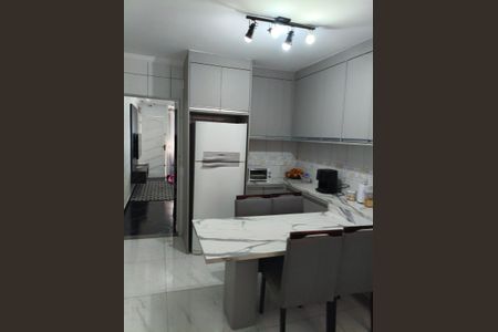 Cozinha de casa à venda com 2 quartos, 150m² em Jardim Caguassu, São Paulo