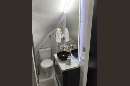 Casa à venda com 150m², 2 quartos e 2 vagas Casa à venda com 150m², 2 quartos e 2 vagasBanheiro