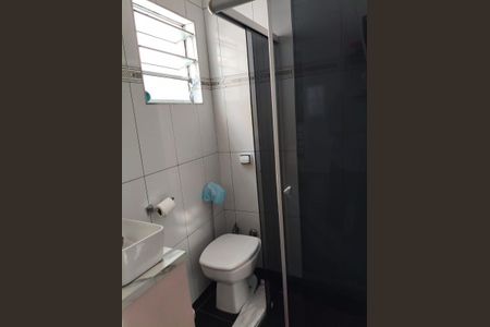 Casa à venda com 150m², 2 quartos e 2 vagas Casa à venda com 150m², 2 quartos e 2 vagasBanheiro