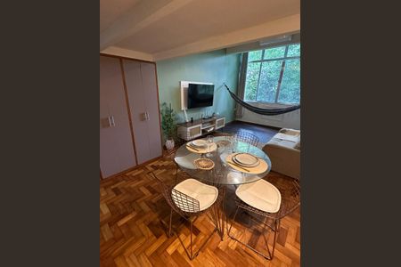 Apartamento para alugar com 30m², 1 quarto e 2 vagasSala / Quarto