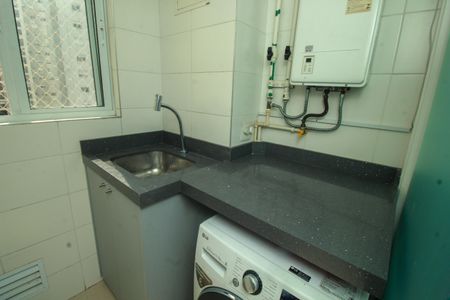 Apartamento à venda com 64m², 2 quartos e 1 vagaÁrea de Serviço