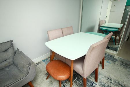 Apartamento à venda com 64m², 2 quartos e 1 vagaSala de Jantar