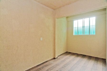 Quarto de casa para alugar com 1 quarto, 40m² em Jardim Regina, São Paulo