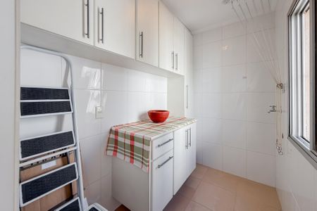 Apartamento para alugar com 163m², 3 quartos e 1 vagaÁrea de Serviço