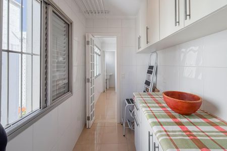 Apartamento para alugar com 163m², 3 quartos e 1 vagaÁrea de Serviço