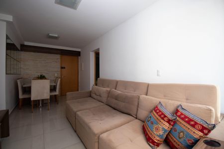 Apartamento para alugar com 62m², 2 quartos e 1 vagaSala