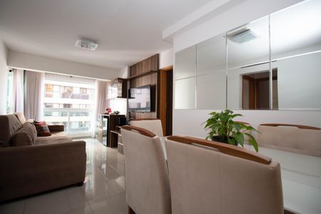 Apartamento para alugar com 62m², 2 quartos e 1 vagaSala