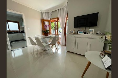 Sala de casa para alugar com 3 quartos, 197m² em Itaguaçu, Florianópolis