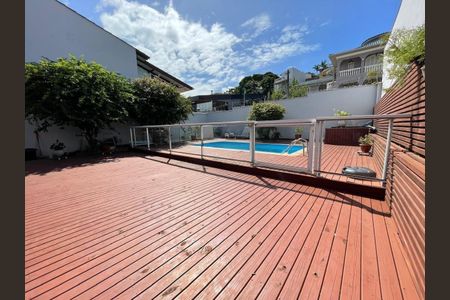 Casa para alugar com 197m², 3 quartos e 4 vagasPiscina