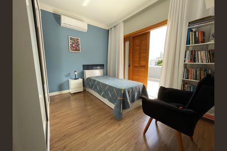 Casa para alugar com 197m², 3 quartos e 4 vagasQuarto