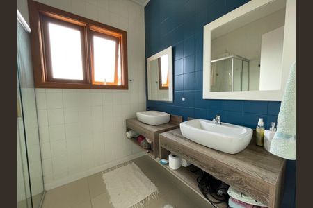 Casa para alugar com 197m², 3 quartos e 4 vagasBanheiro