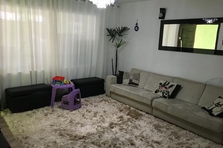 Sala  de casa à venda com 3 quartos, 160m² em Ferreira, São Paulo