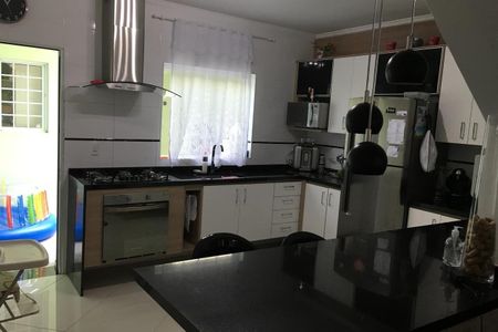 Cozinha de casa à venda com 3 quartos, 160m² em Ferreira, São Paulo