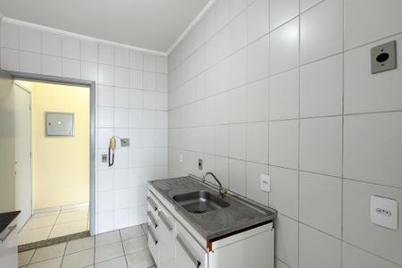 Apartamento para alugar com 65m², 2 quartos e 1 vagaCozinha 