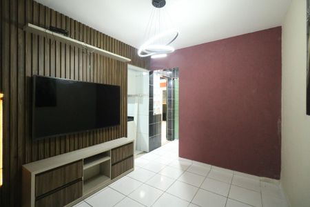 Casa à venda com 79m², 2 quartos e 1 vaga Casa à venda com 79m², 2 quartos e 1 vagaSala