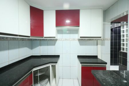 Casa à venda com 79m², 2 quartos e 1 vaga Casa à venda com 79m², 2 quartos e 1 vagaCozinha