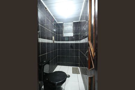 Casa à venda com 79m², 2 quartos e 1 vaga Casa à venda com 79m², 2 quartos e 1 vagaBanheiro