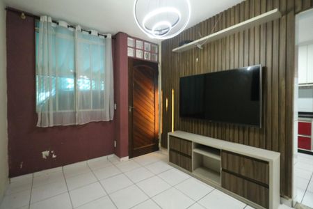 Sala de casa à venda com 2 quartos, 79m² em Casa Grande, Diadema