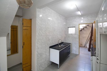 Casa para alugar com 55m², 2 quartos e 1 vaga Casa para alugar com 55m², 2 quartos e 1 vagaCozinha - Armários