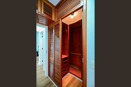 Apartamento à venda com 60m², 2 quartos e 1 vagaArmário da Suíte 