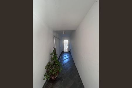 Casa à venda com 160m², 5 quartos e 2 vagas Casa à venda com 160m², 5 quartos e 2 vagasHall de entrada
