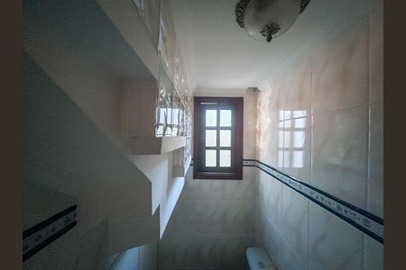 Casa à venda com 160m², 5 quartos e 2 vagas Casa à venda com 160m², 5 quartos e 2 vagasLavabo