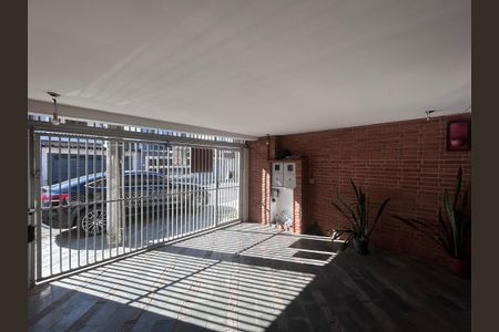 Casa à venda com 160m², 5 quartos e 2 vagas Casa à venda com 160m², 5 quartos e 2 vagasGaragem